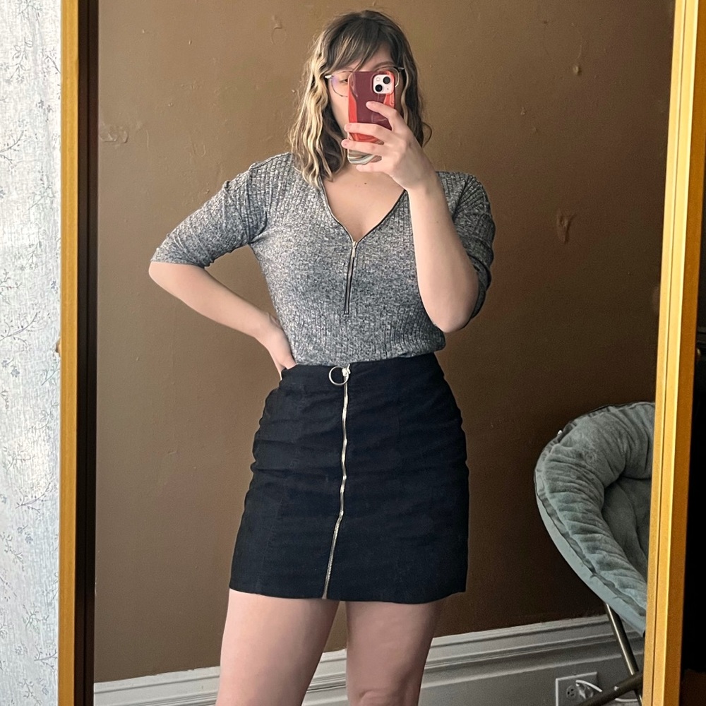 Blouse with zip